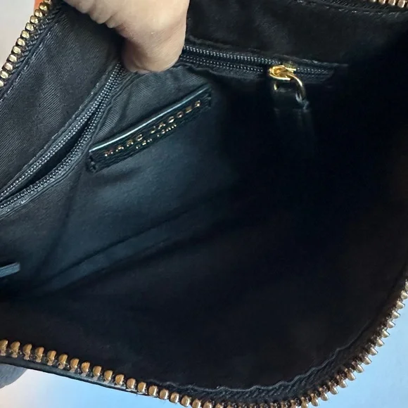 Marc Jacobs Black Pebbled Leather Crossbody Bag - Picture 6 of 9